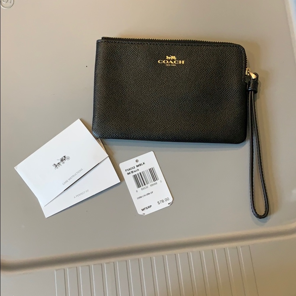 Coach wristlet wallet
